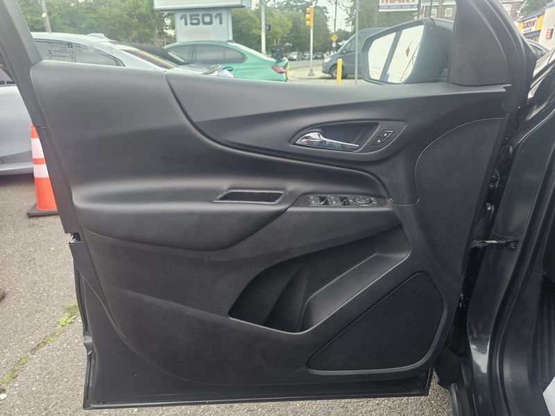 Used 2020 Chevrolet Equinox LT FWD image 16
