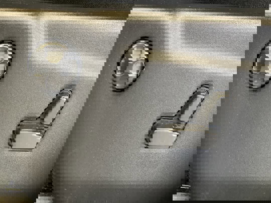 Used 2021 Jeep Grand Cherokee Limited w/ Quick Order Package 2GK 80th image 15