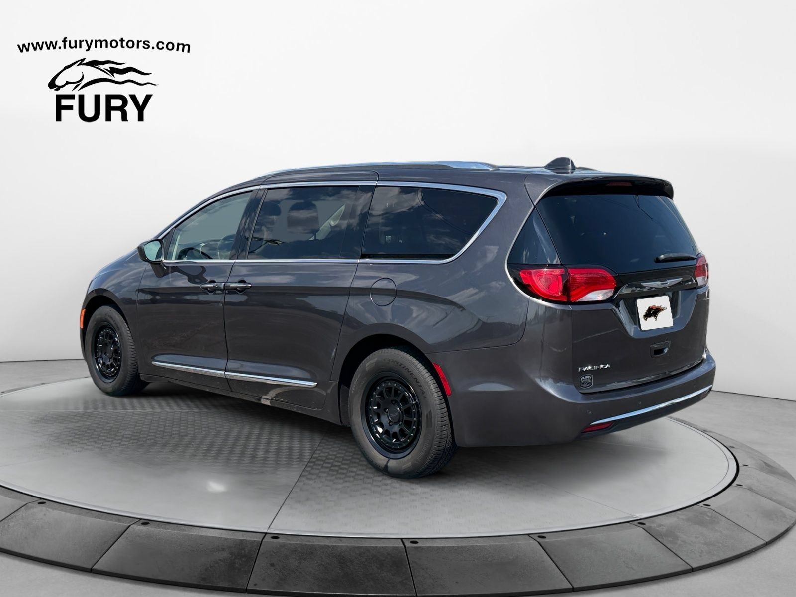 Used 2017 Chrysler Pacifica Touring-L Plus FWD image 5