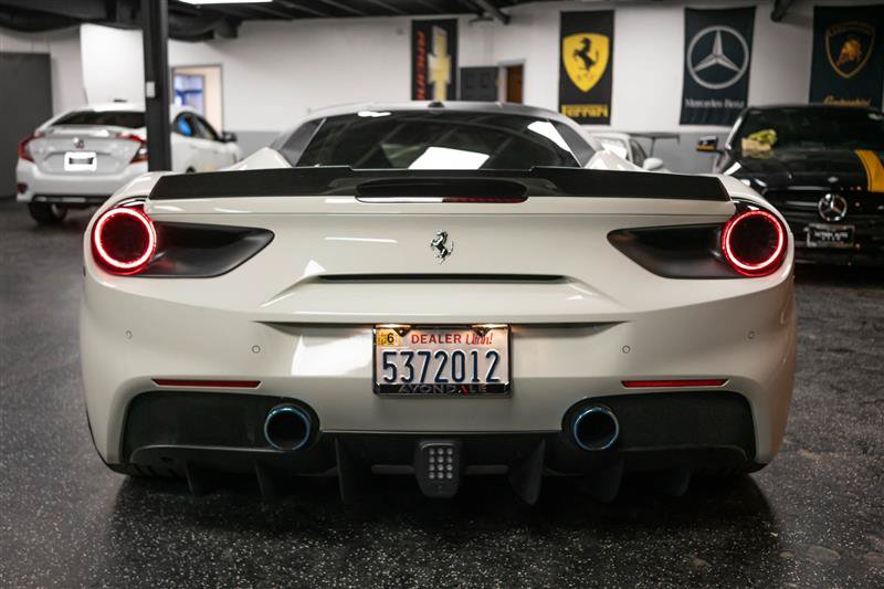 Used 2018 Ferrari 488 GTB RWD image 5