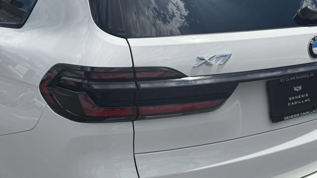 Used 2024 BMW X7 xDrive40i w/ M Sport Package AWD/4WD image 41