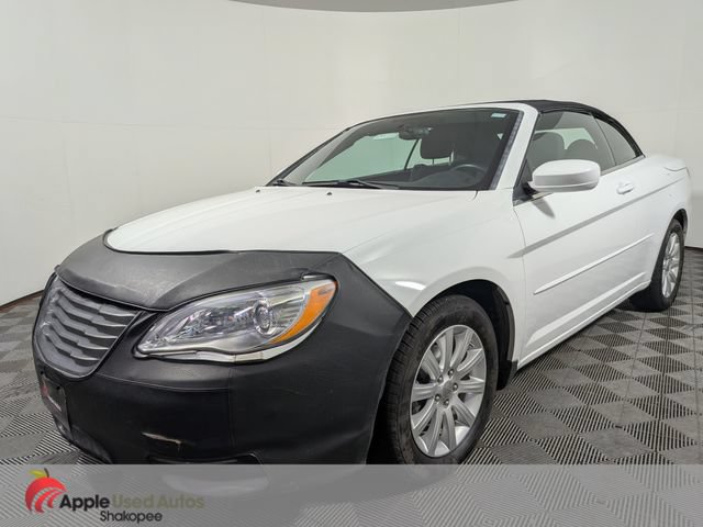 Used 2012 Chrysler 200 Touring FWD image 3