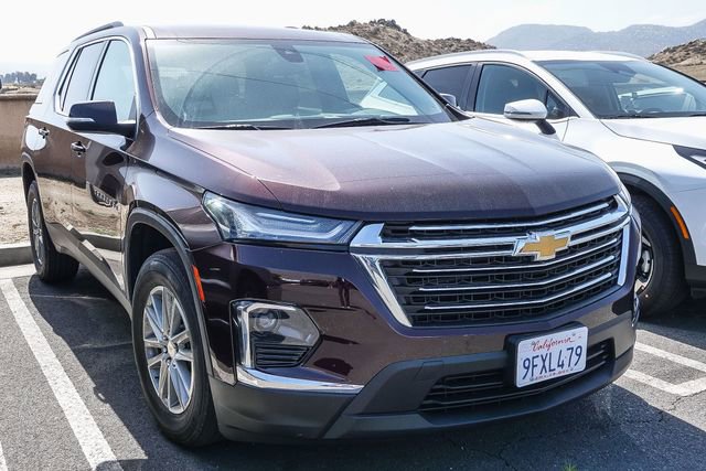 Used 2023 Chevrolet Traverse LT FWD image 2