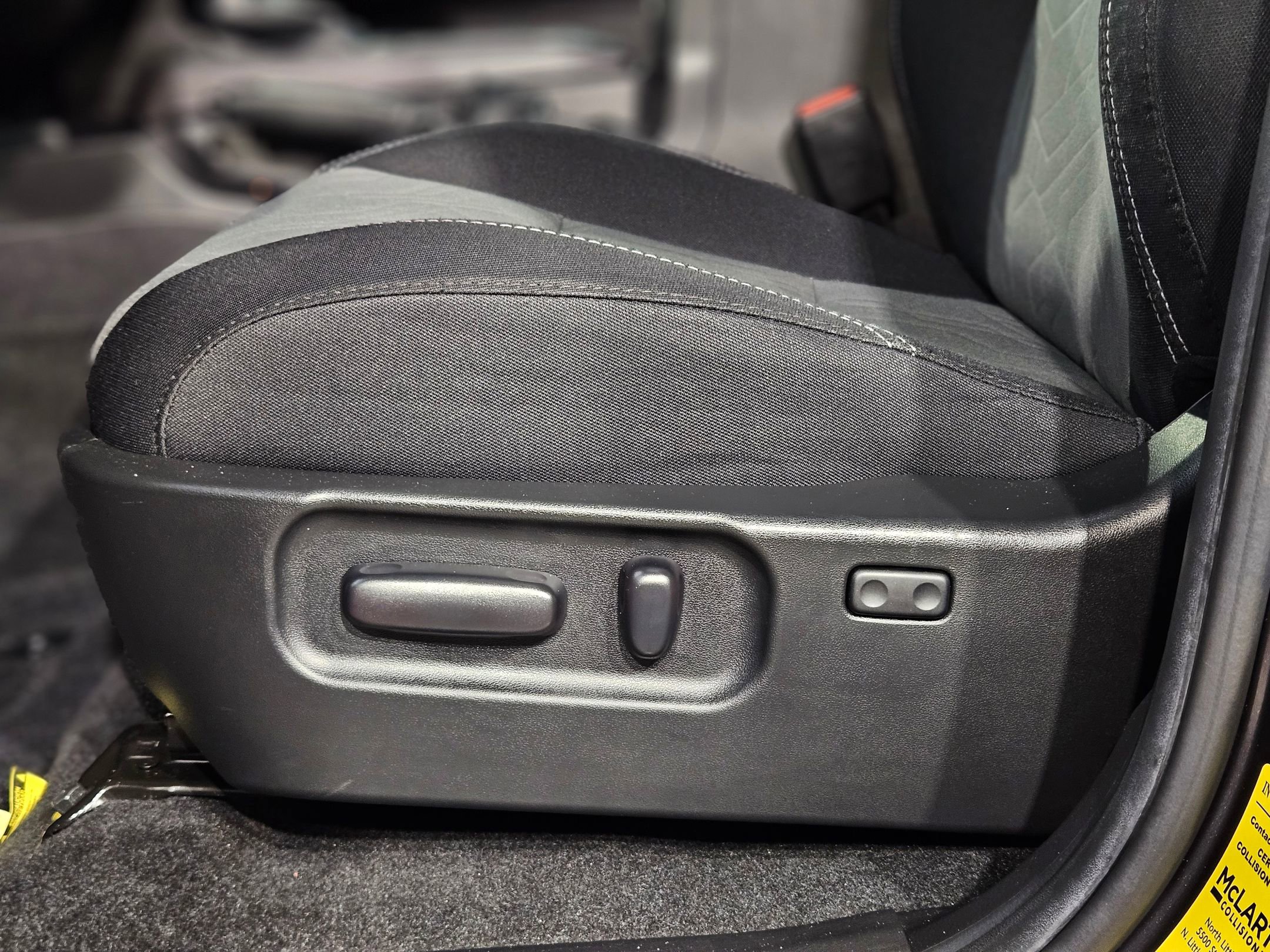 Used 2022 Toyota Tacoma TRD Sport image 23