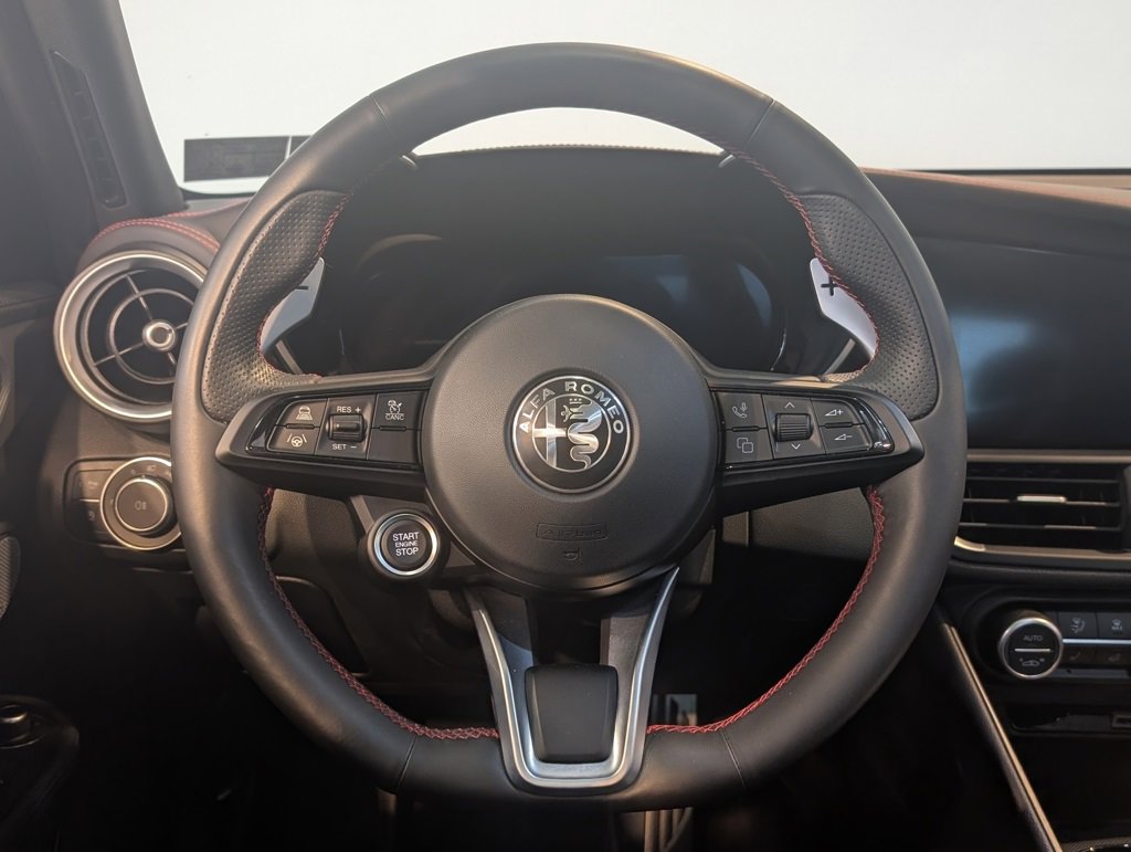 Used 2024 Alfa Romeo Giulia Ti image 17