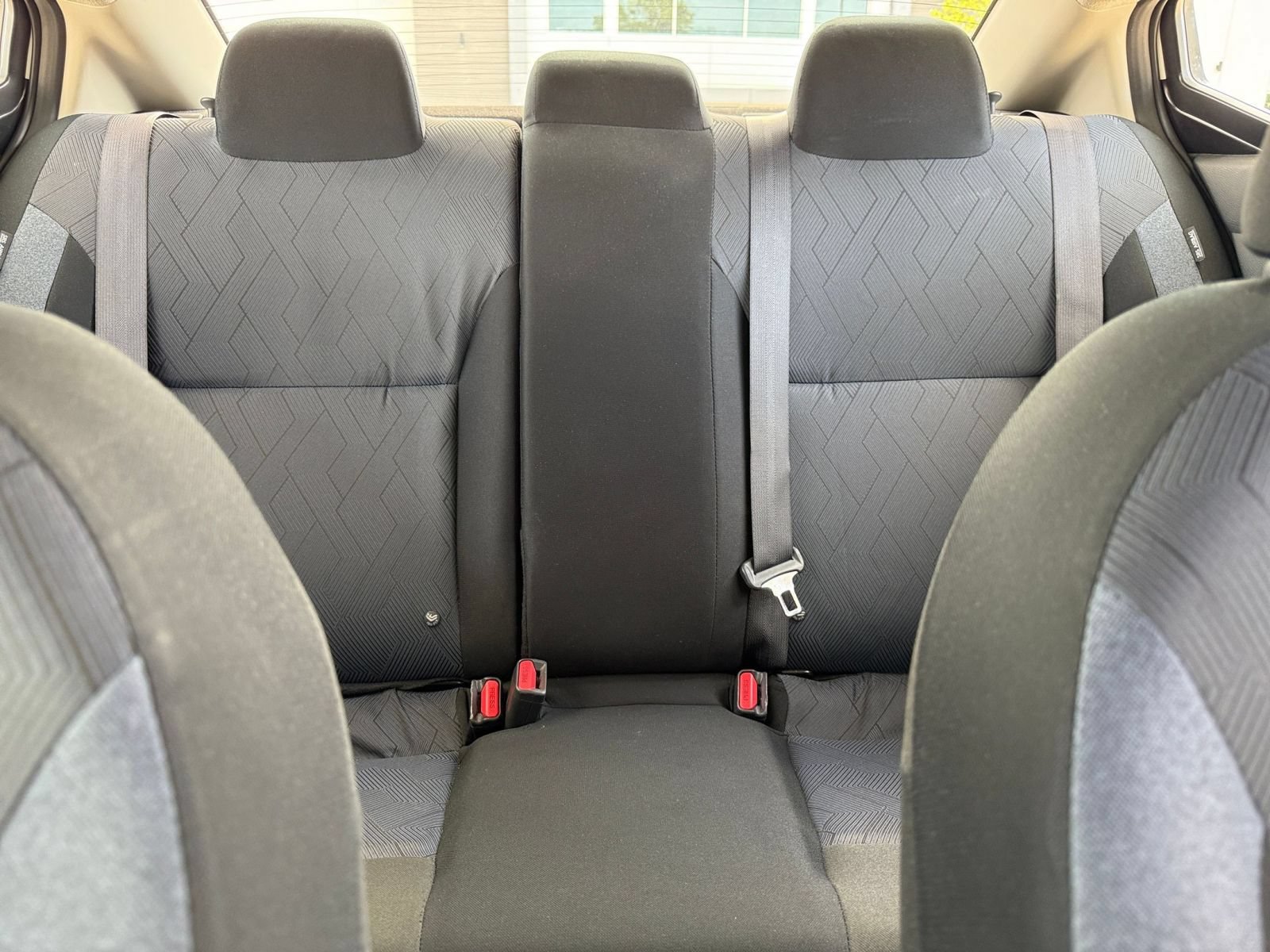 Used 2025 Nissan Versa SV FWD image 38