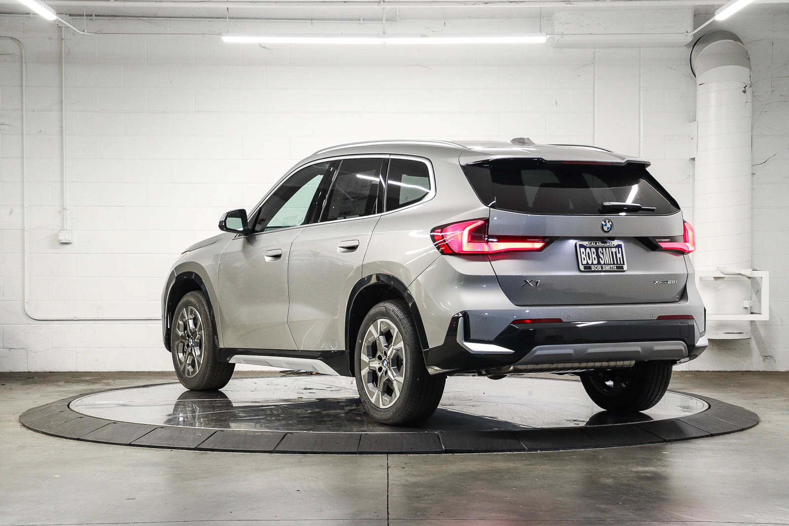 New 2026 BMW X1 xDrive28i w/ Convenience Package AWD/4WD image 4