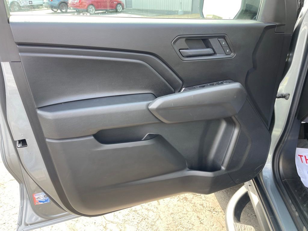 Used 2025 Chevrolet Colorado Trail Boss image 19