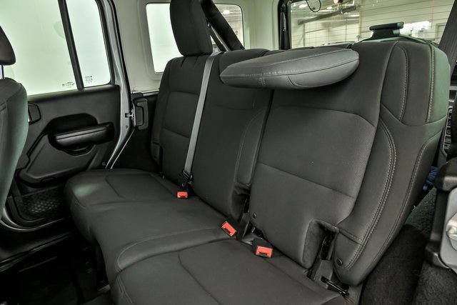 Used 2018 Jeep Wrangler Unlimited Sport S image 13