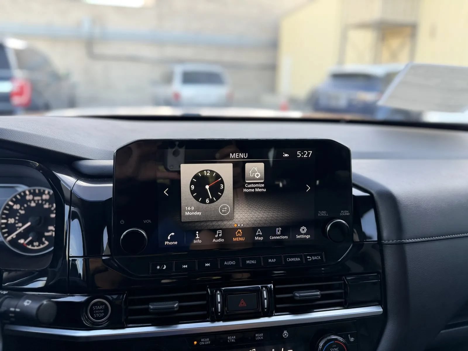 Used 2023 Nissan Pathfinder SL w/ Lighting Package (N92) AWD/4WD image 31
