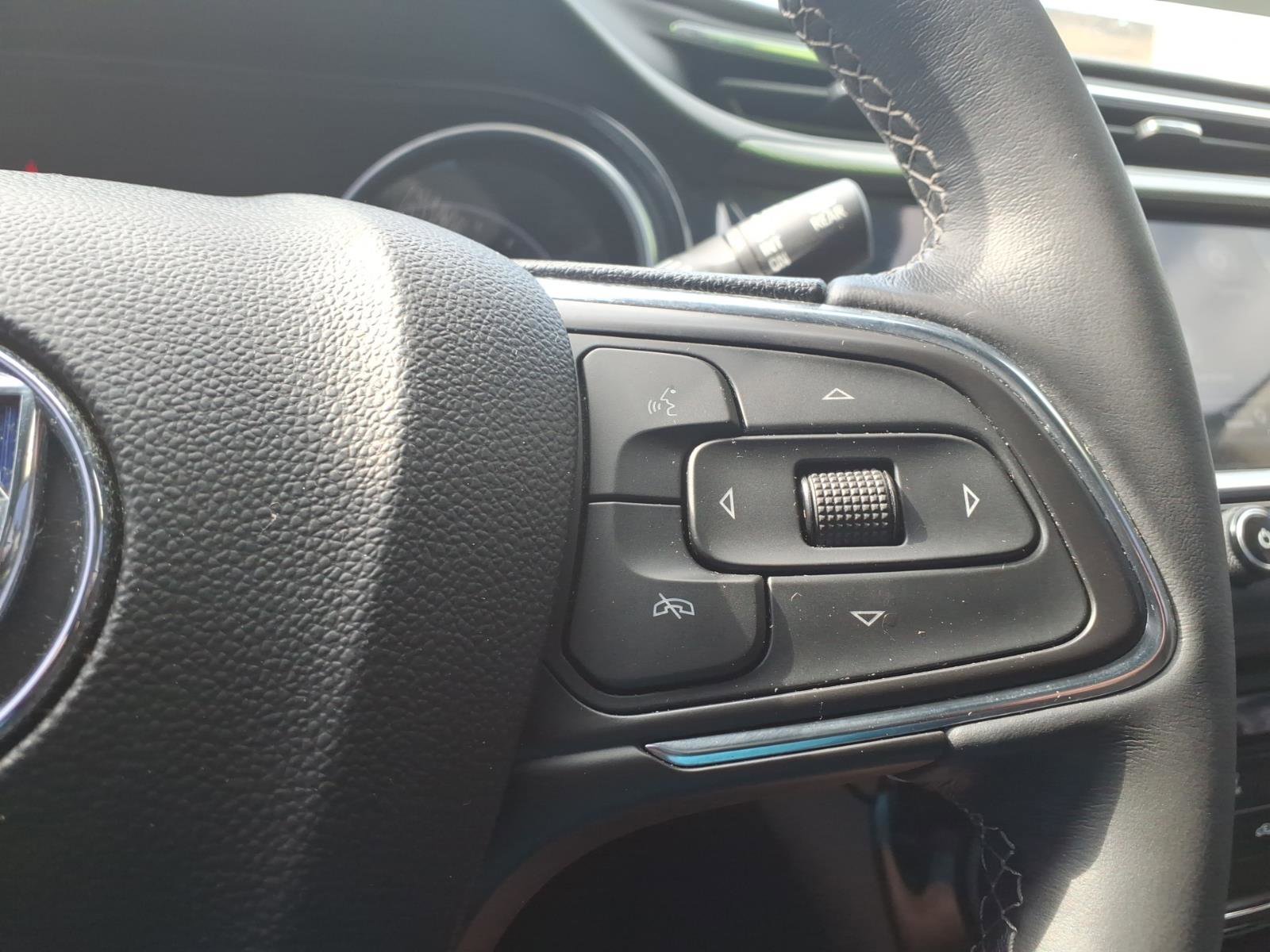 Certified 2022 Buick Encore GX Preferred w/ Sport Touring Package FWD image 31