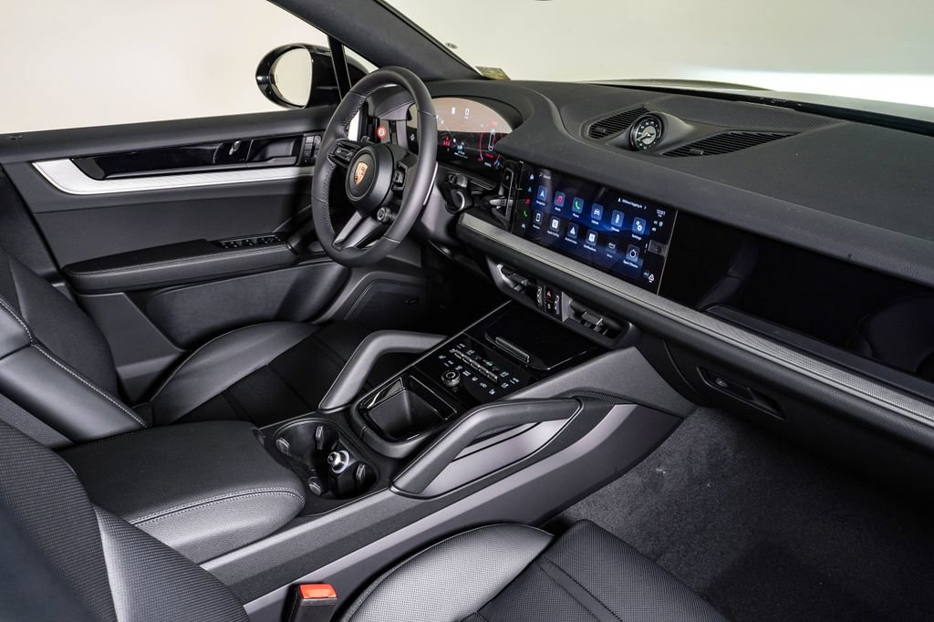 New 2026 Porsche Cayenne Coupe AWD/4WD image 14