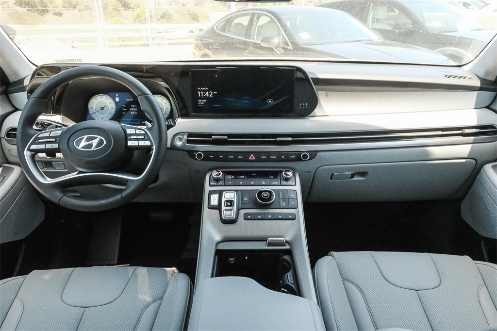 Used 2025 Hyundai Palisade SEL image 14