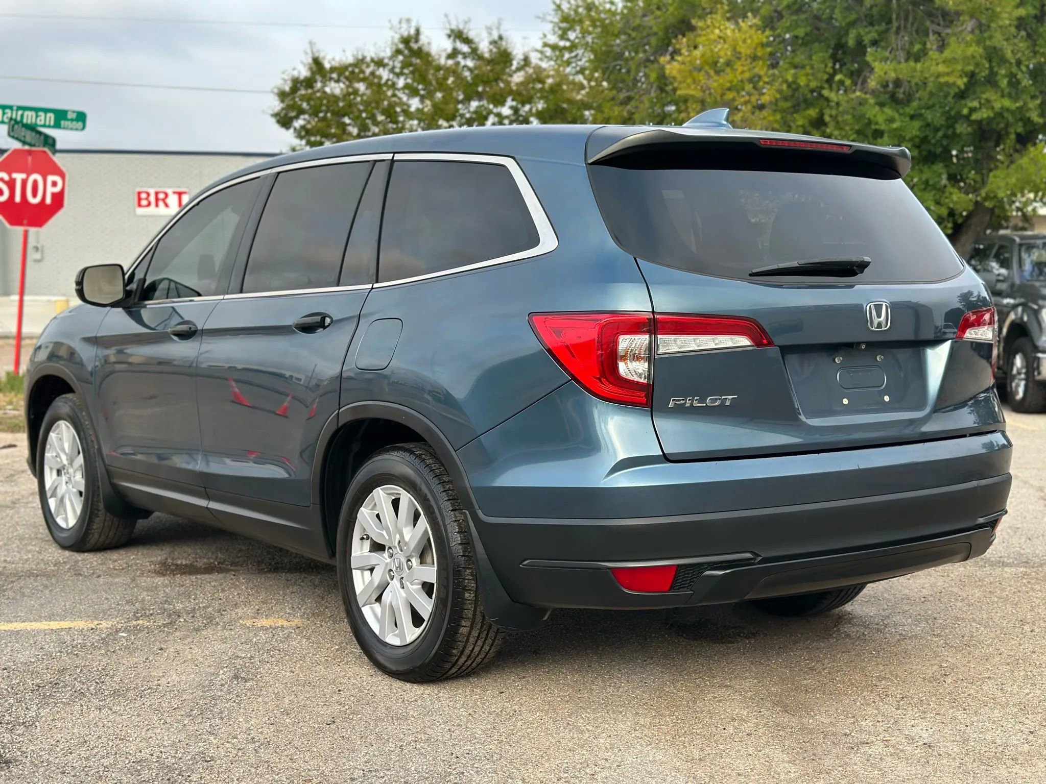Used 2019 Honda Pilot LX image 4