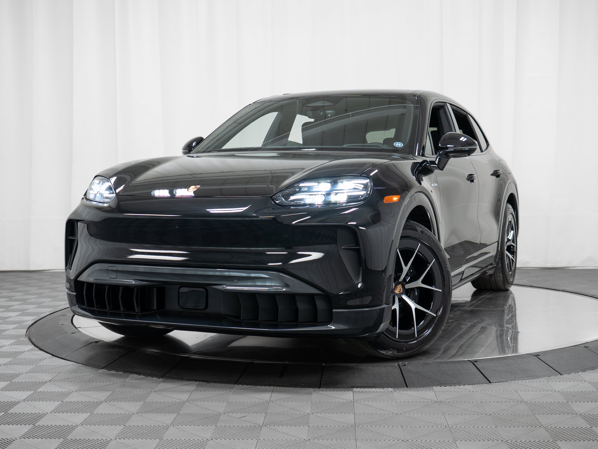 New 2026 Porsche Cayenne Electric AWD/4WD image 34