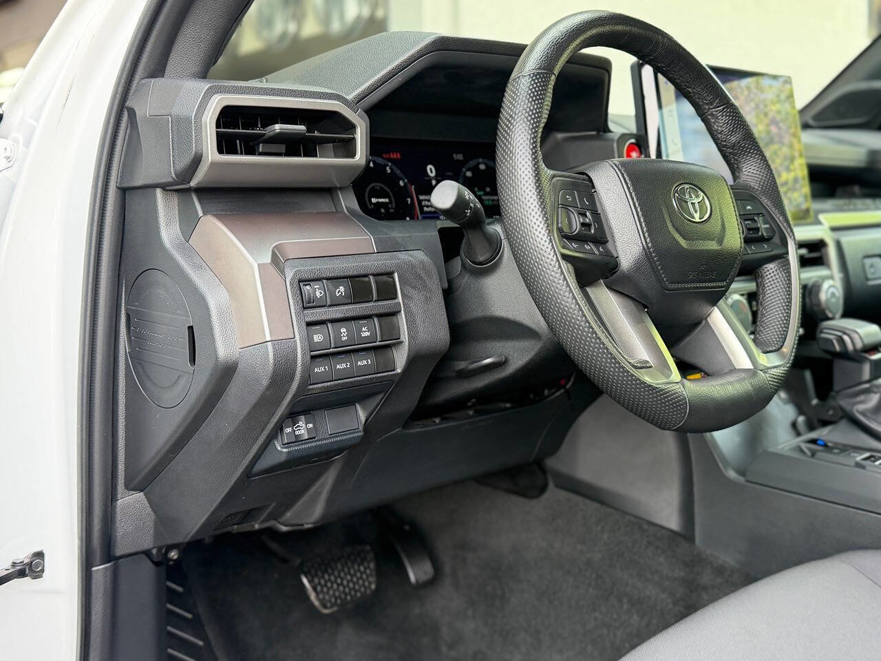 Used 2024 Toyota Tacoma TRD Off-Road w/ TRD Off Road Upgrade Package image 10