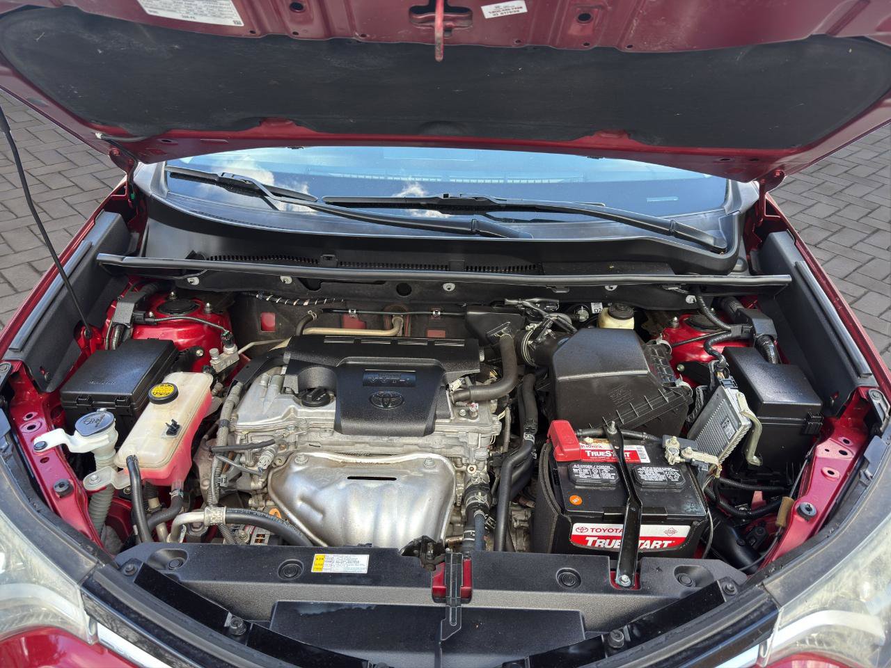 Used 2018 Toyota RAV4 XLE FWD image 21