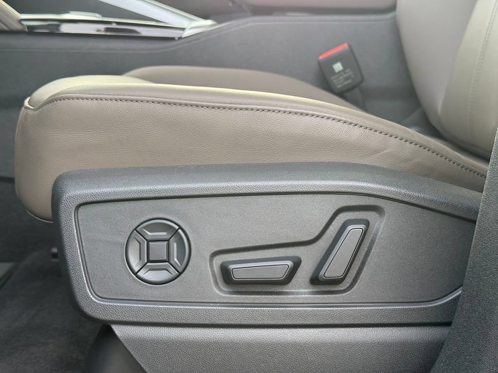 Certified 2025 Audi Q5 Premium w/ Convenience Package AWD/4WD image 14