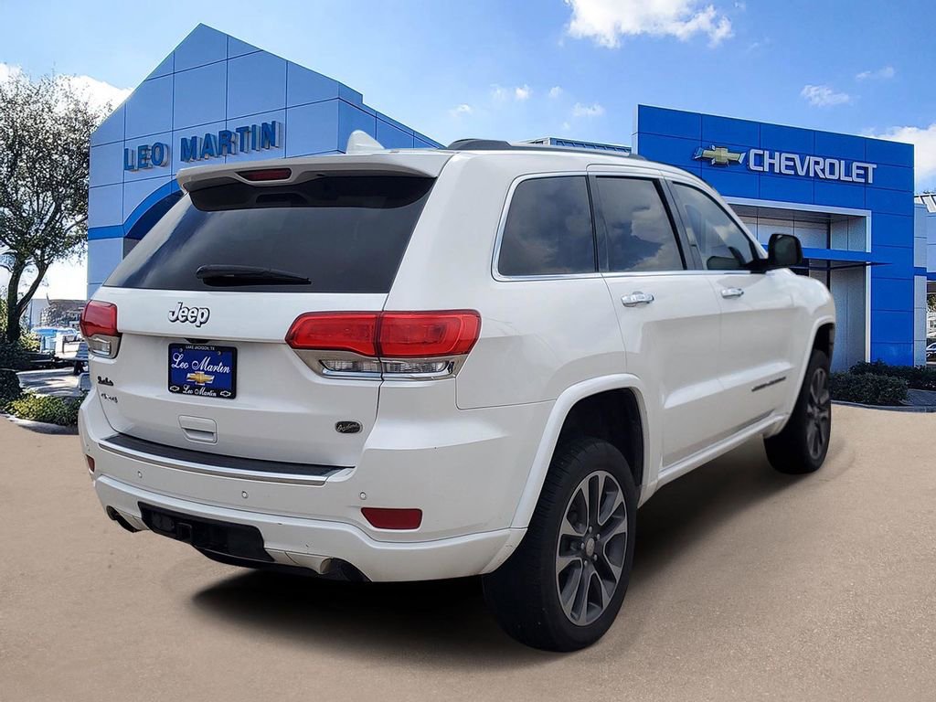 Used 2017 Jeep Grand Cherokee Overland AWD/4WD image 4