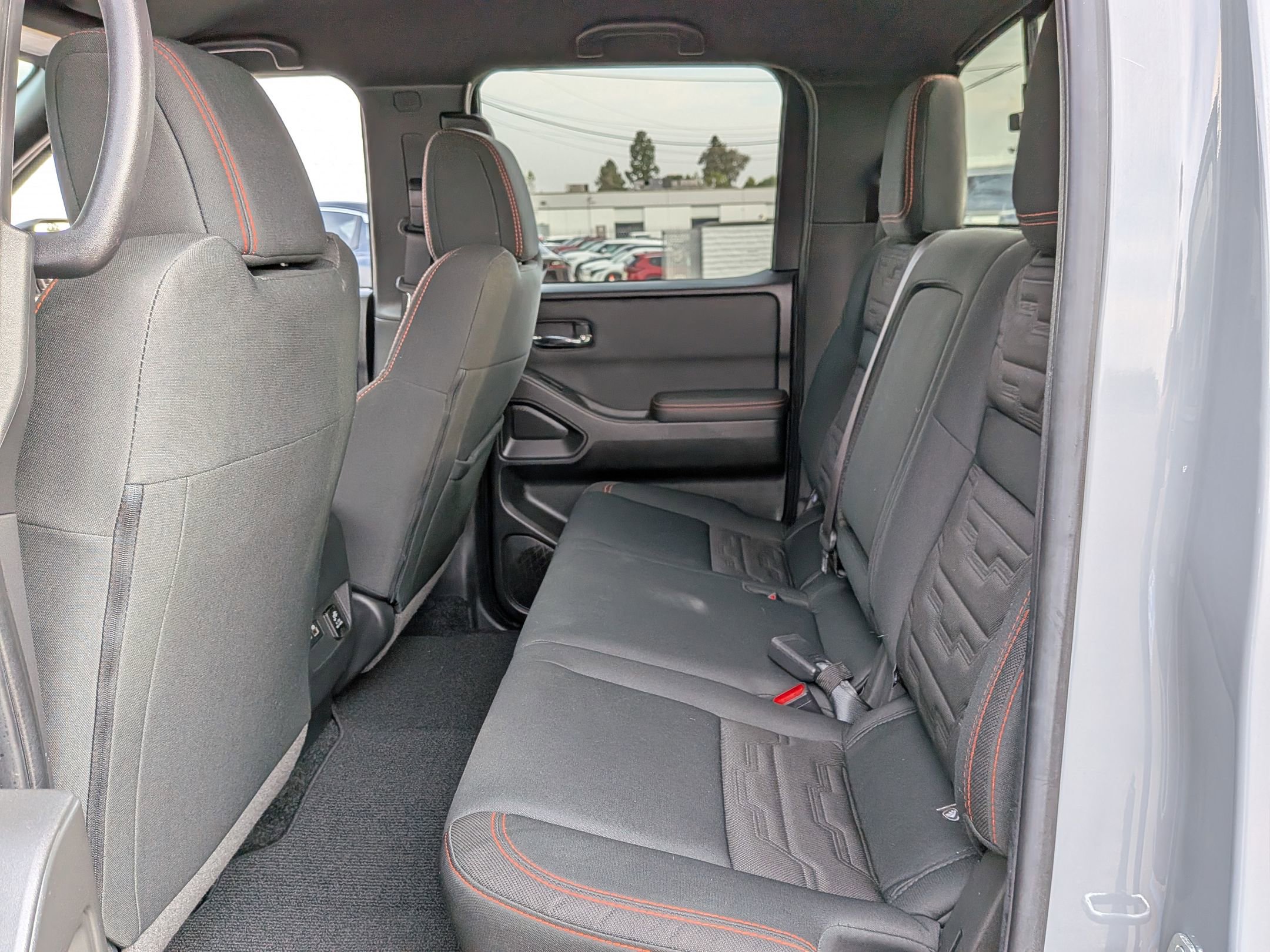 Used 2024 Nissan Frontier Pro-X w/ Pro Convenience Package image 15