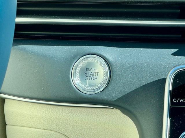 Used 2025 Genesis GV80 3.5T Prestige image 21