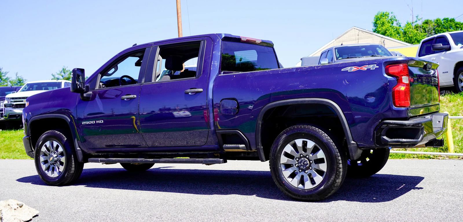 Used 2020 Chevrolet Silverado 2500 Custom w/ Custom Value Package AWD/4WD image 3