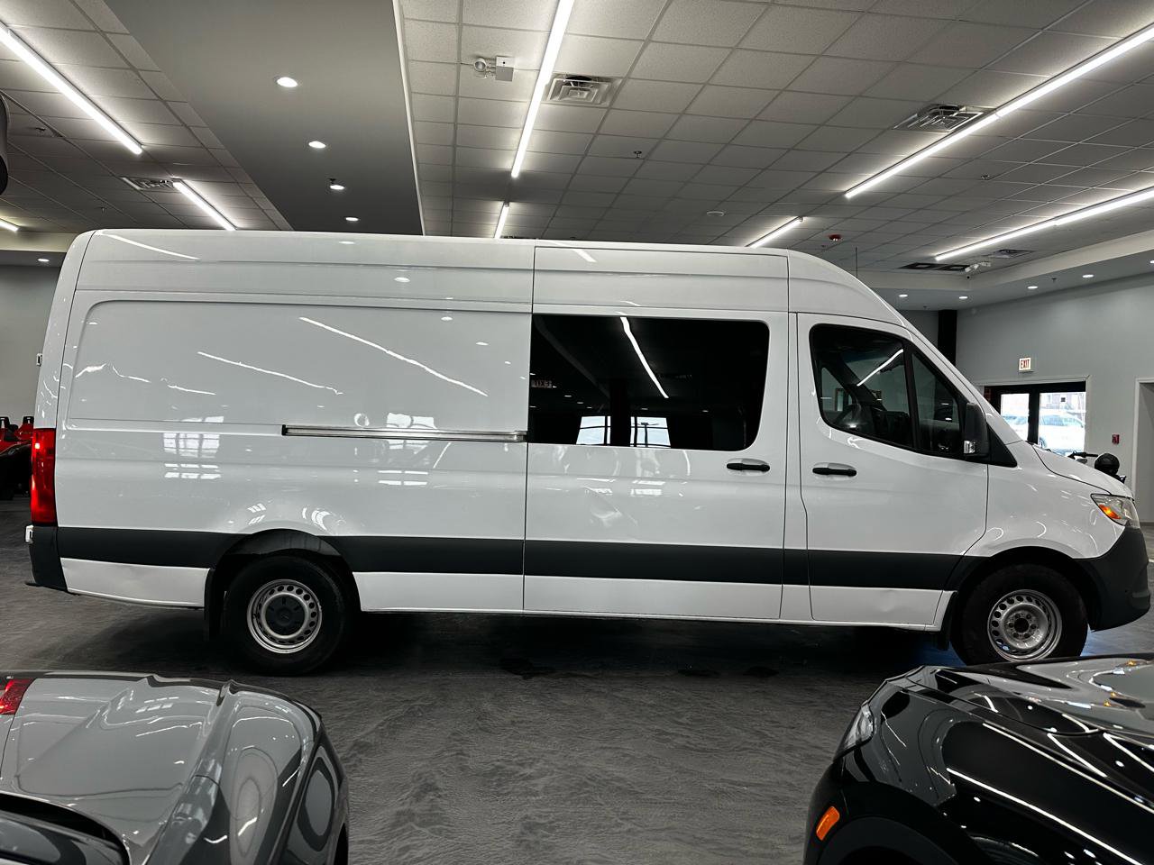 Used 2024 Mercedes-Benz Sprinter 2500 image 4