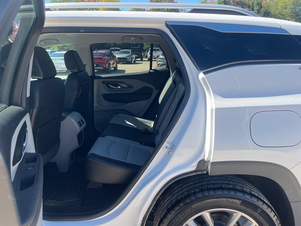Used 2023 GMC Terrain SLT FWD image 28