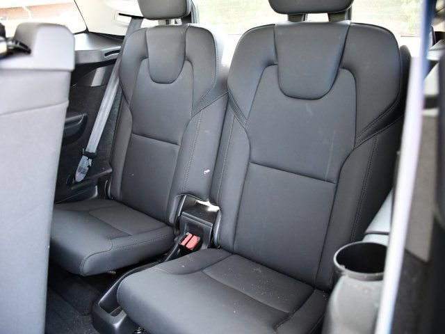 Certified 2025 Volvo XC90 B6 Plus AWD/4WD image 17