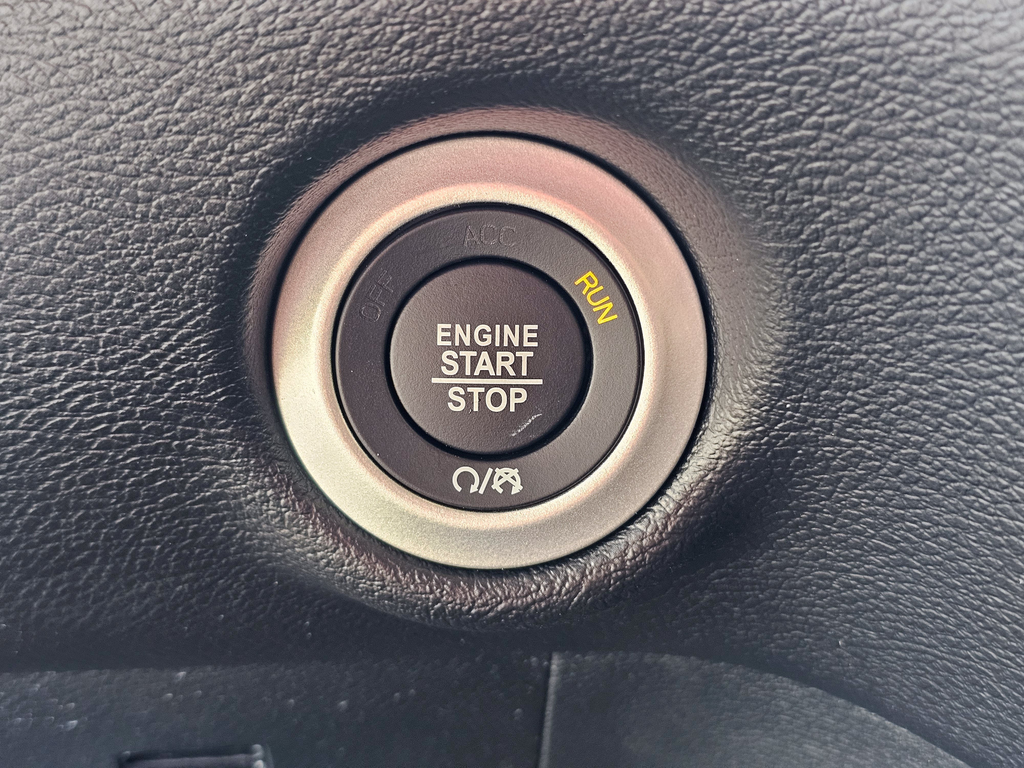 New 2027 Chrysler Pacifica Select FWD image 23