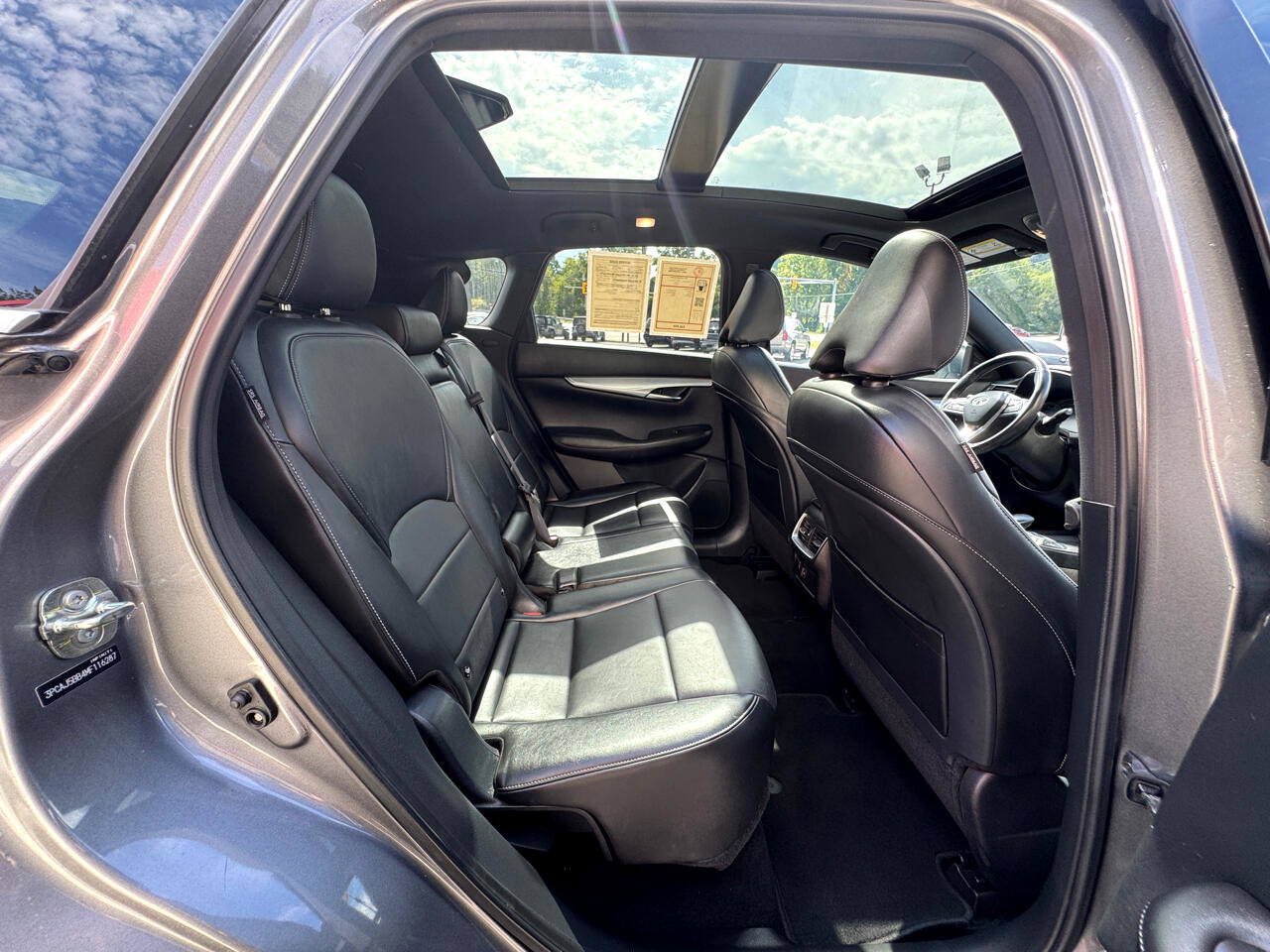 Used 2021 INFINITI QX50 Luxe w/ Appearance Package image 16