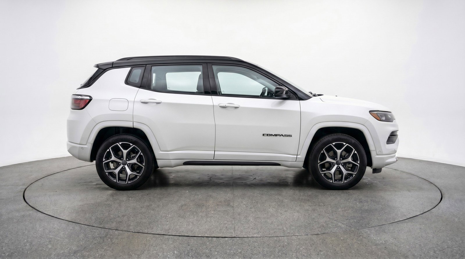 Used 2025 Jeep Compass Limited AWD/4WD image 11