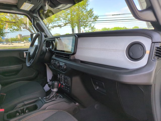 Used 2024 Jeep Wrangler Willys image 21