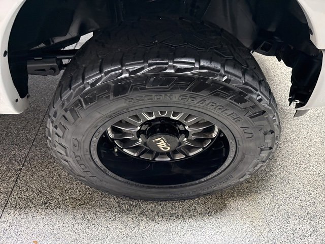Used 2022 Ford F250 Lariat w/ Tremor Off-Road Package image 28