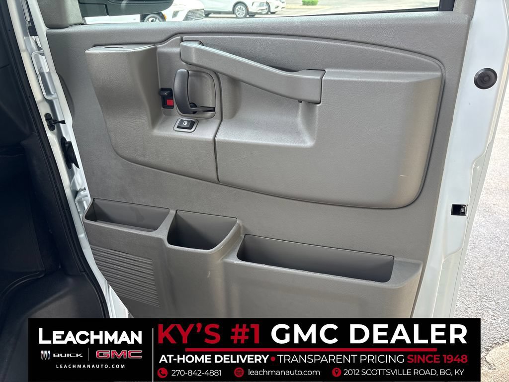 New 2026 GMC Savana 3500 LT w/ LT Preferred Equipment Group RWD image 27