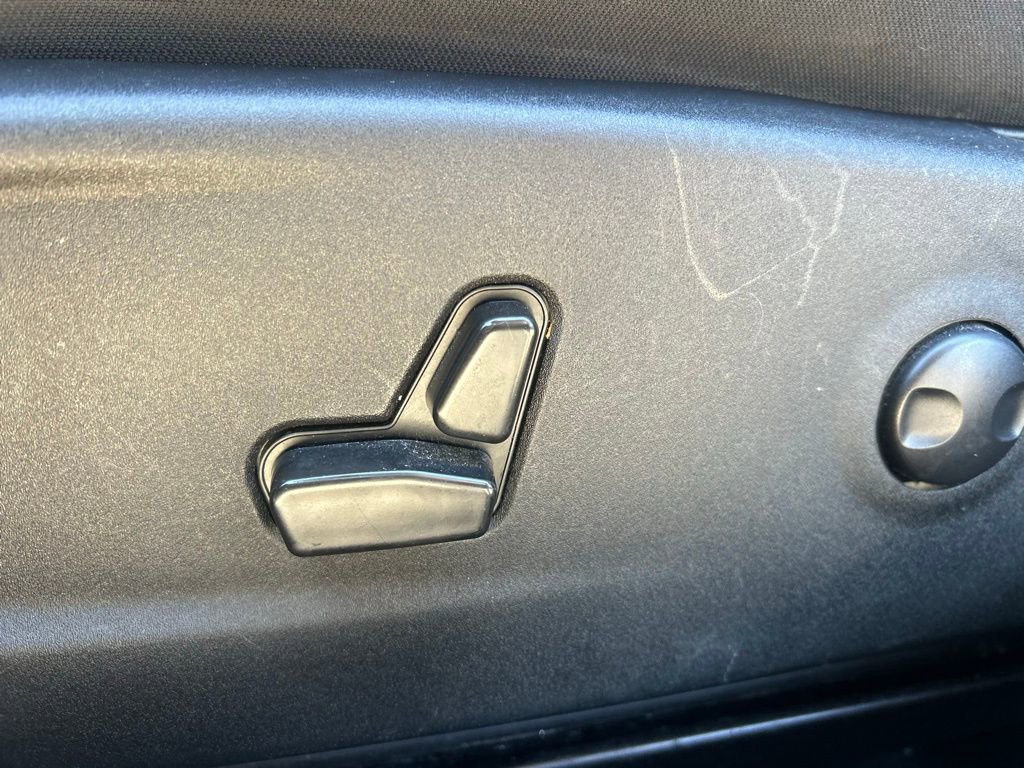 Used 2023 Dodge Charger SXT image 11