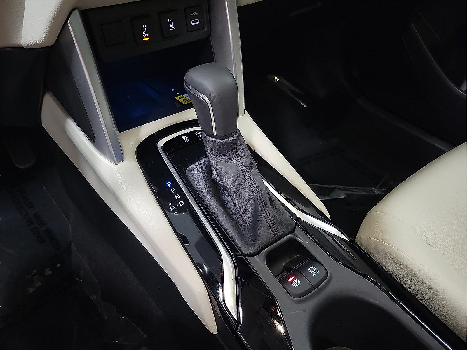 Certified 2023 Toyota Corolla Cross XLE w/ Convenience Package FWD image 19