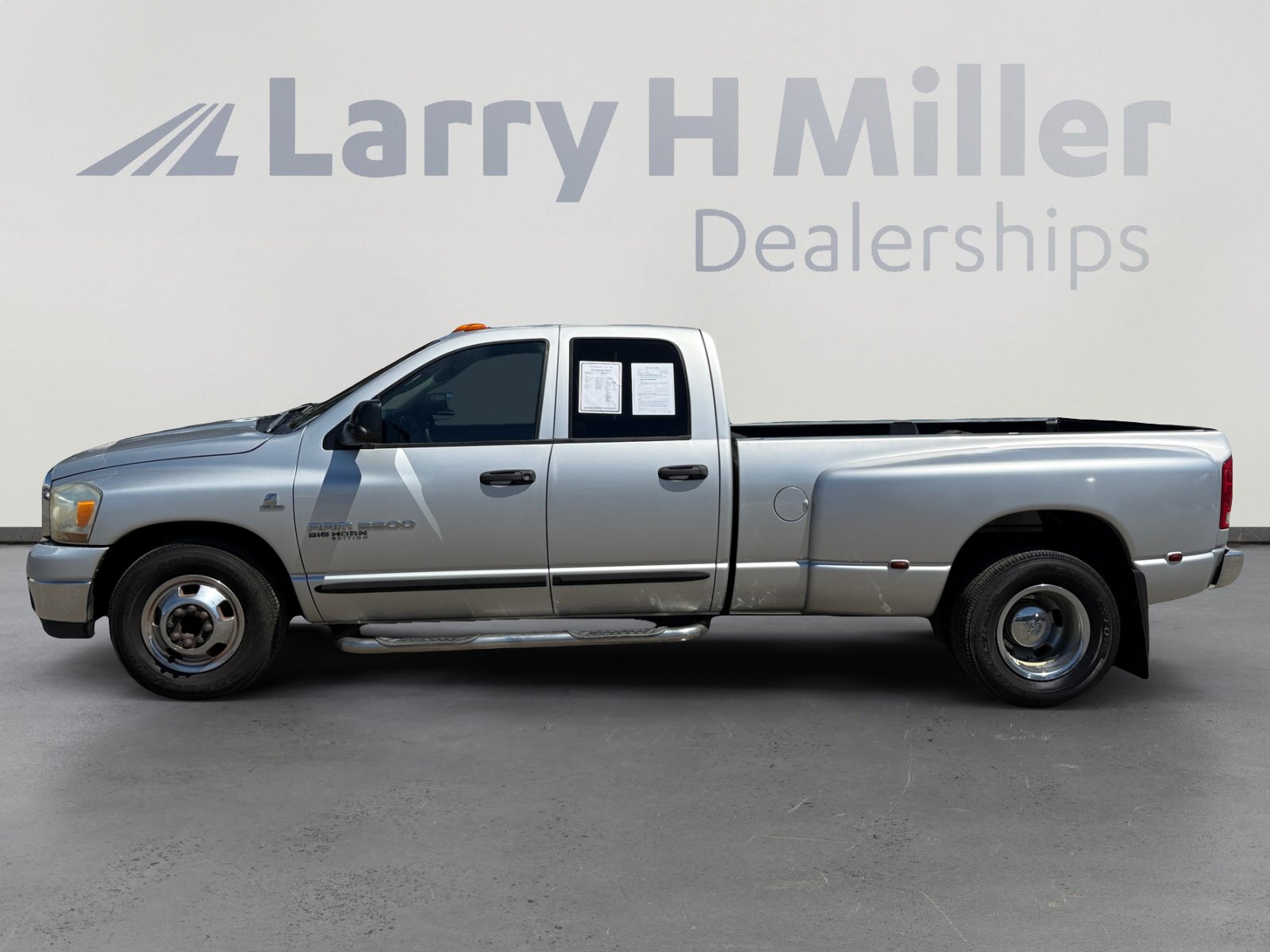 Used 2006 Dodge Ram 3500 Truck SLT w/ Quad Cab Big Horn Value Group RWD image 2