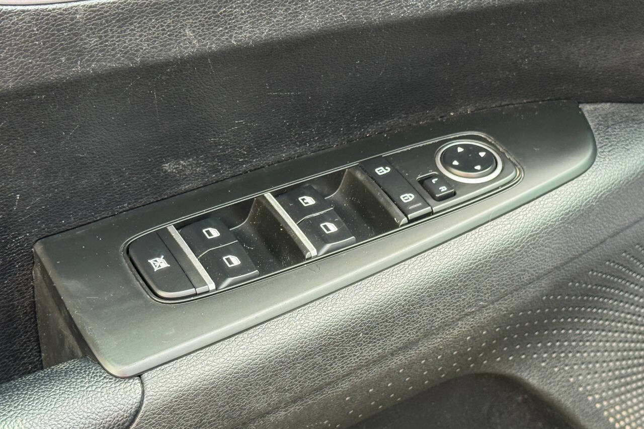 Used 2022 Kia Forte LXS w/ LXS Technology Package FWD image 20