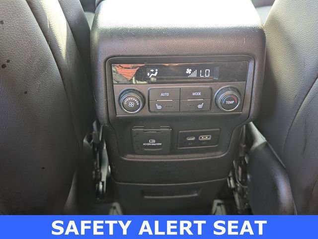 Used 2022 GMC Acadia AT4 w/ Technology Package image 12
