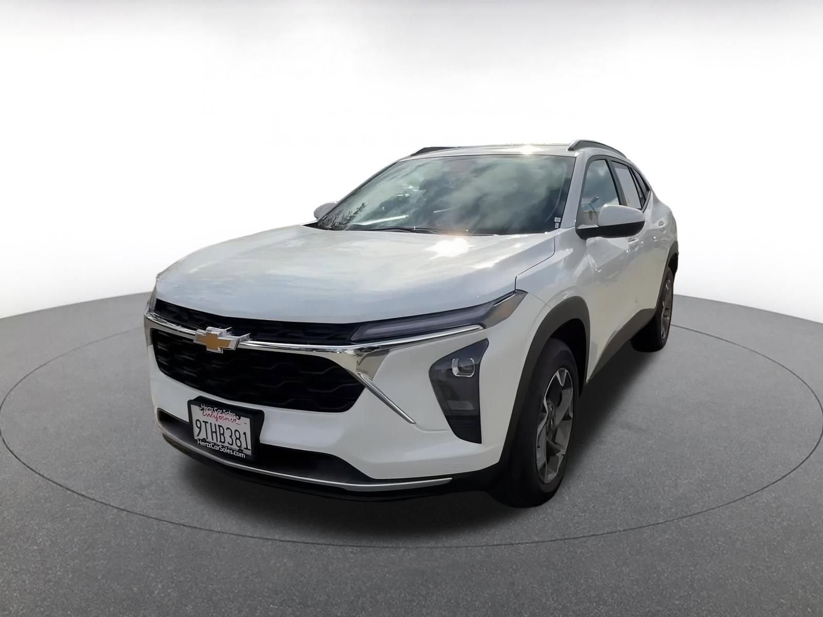 Used 2025 Chevrolet Trax LT image 7