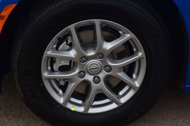 New 2026 Chrysler Pacifica Select image 10