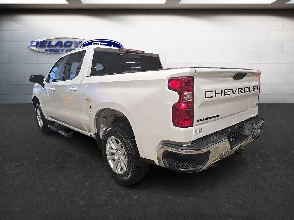 Used 2021 Chevrolet Silverado 1500 LT w/ Z71 Off-Road Package image 3