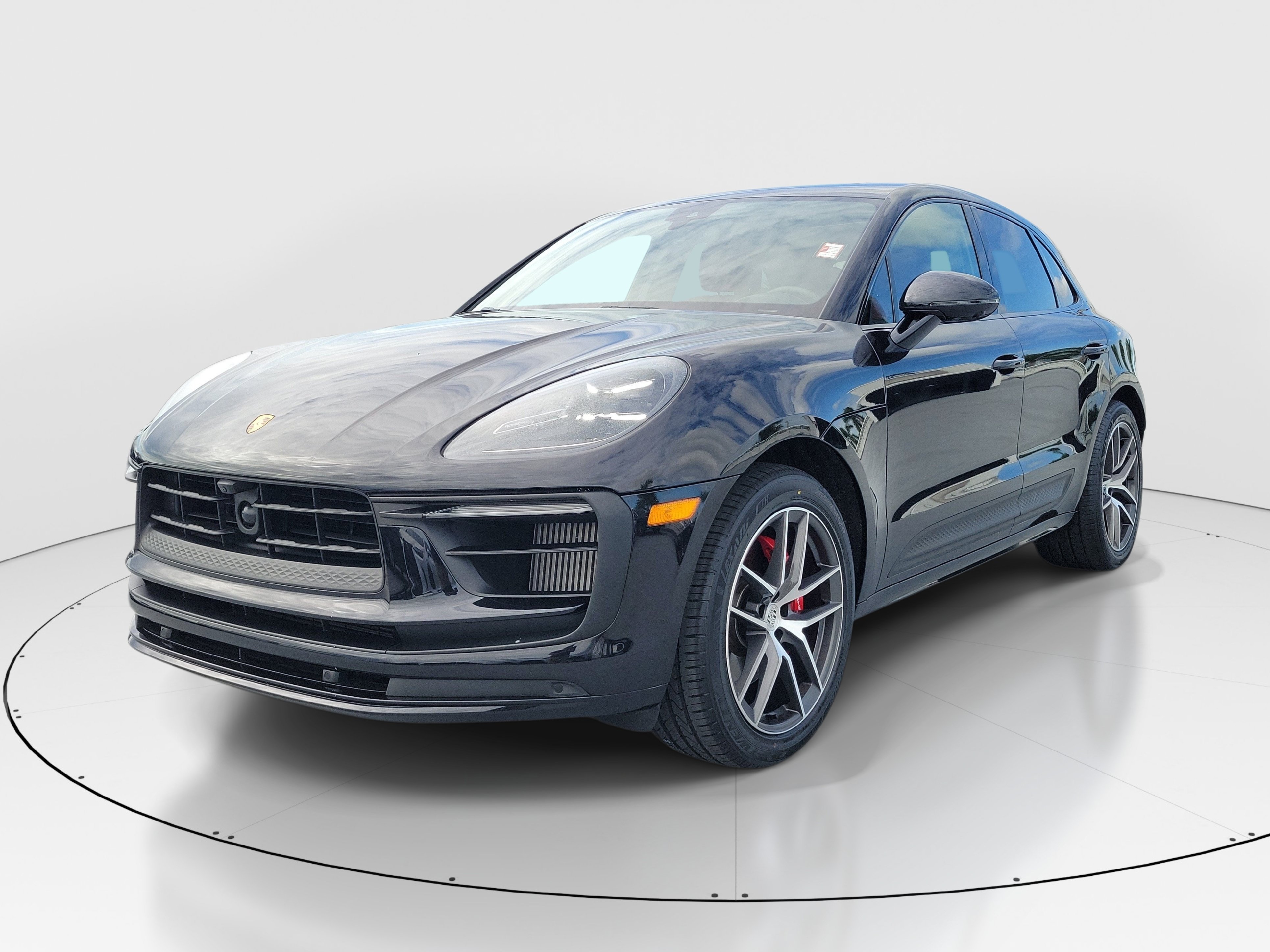 Used 2024 Porsche Macan S AWD/4WD image 3
