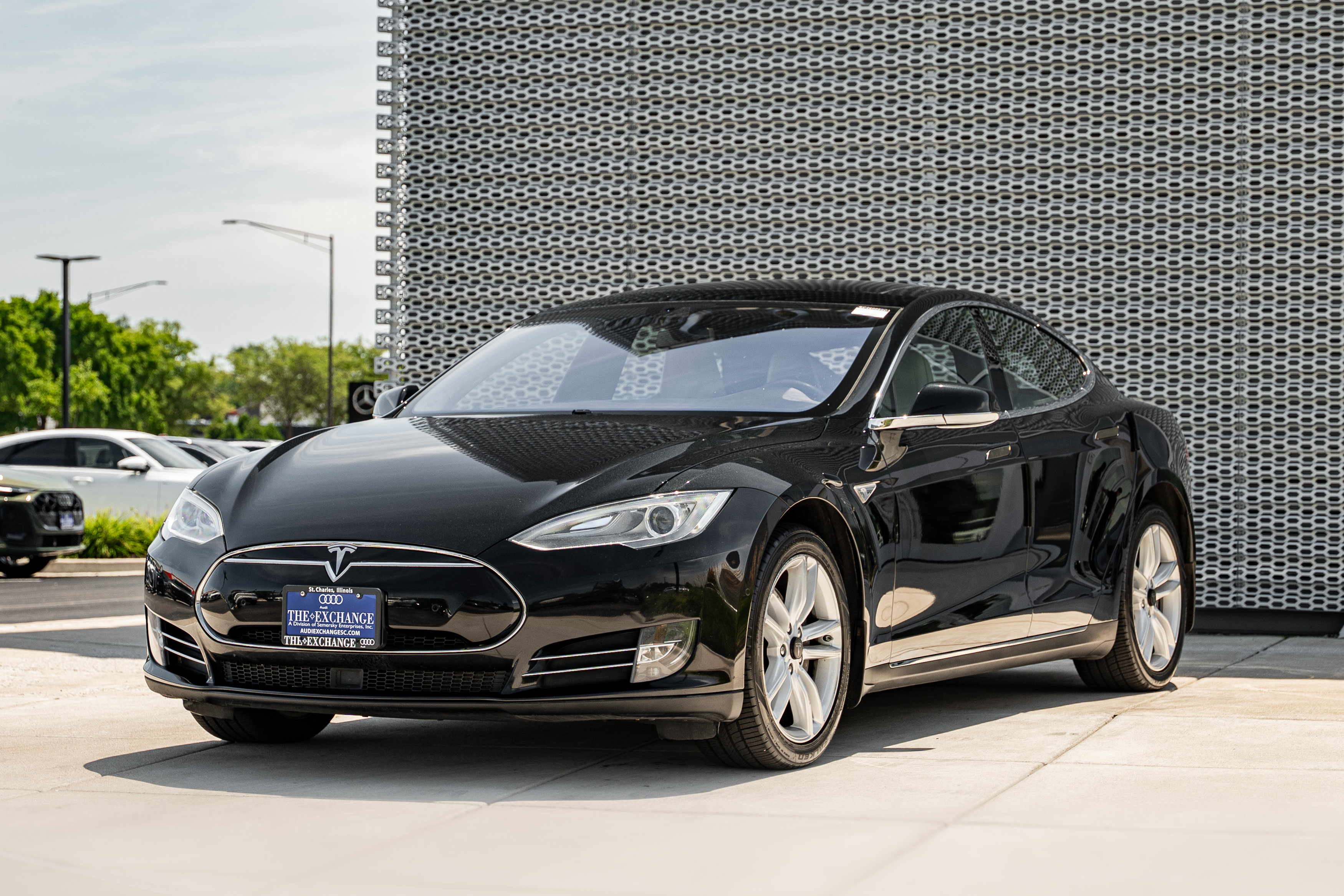 Used 2015 Tesla Model S 90D AWD/4WD image 7