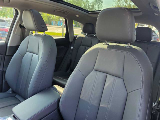 Used 2025 Audi Q5 Premium w/ Convenience Package AWD/4WD image 22
