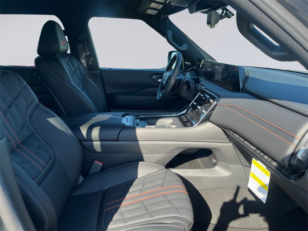 New 2025 Nissan Armada PRO-4X image 17