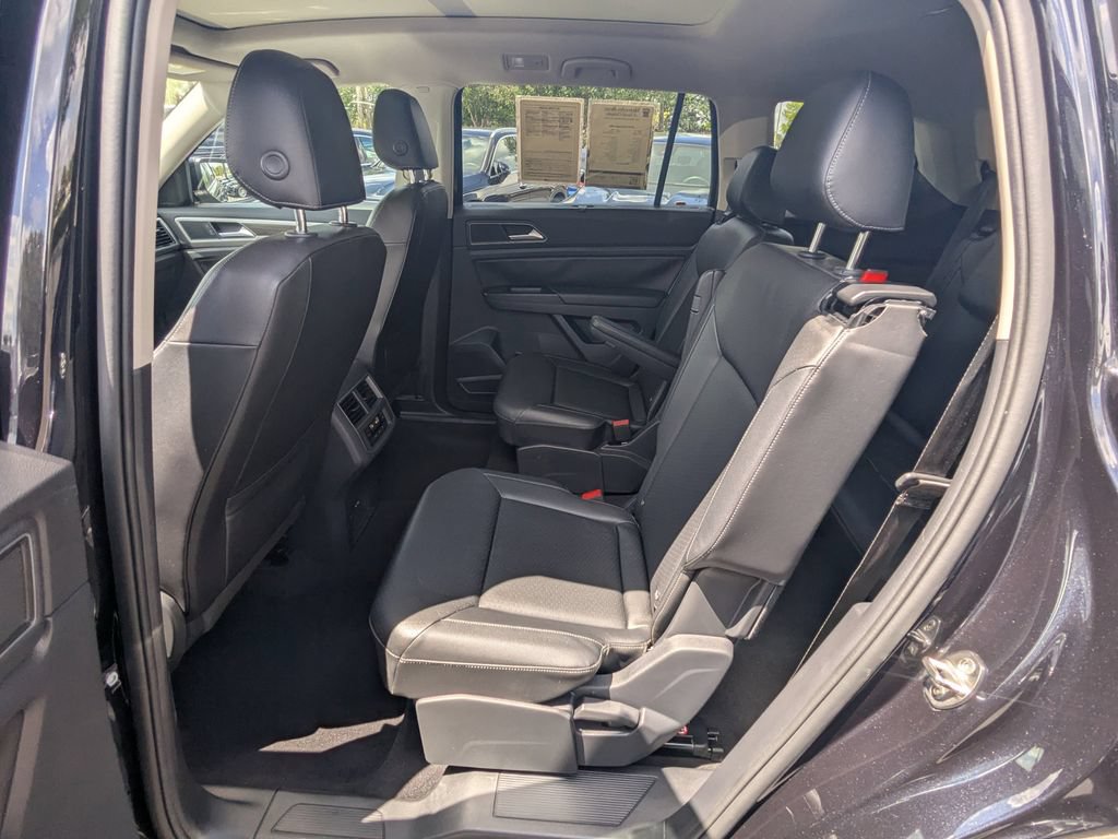 Used 2019 Volkswagen Atlas SEL R-Line FWD image 2