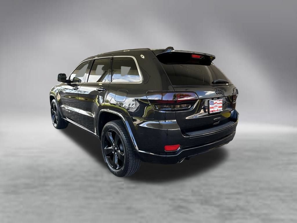 Used 2015 Jeep Grand Cherokee Altitude RWD image 7