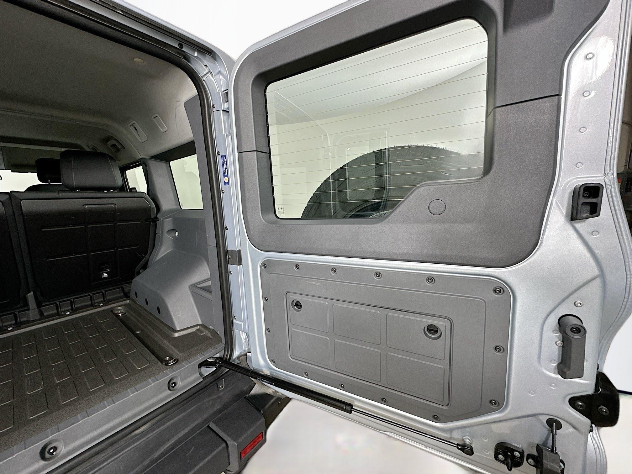 Used 2024 INEOS Grenadier Station Wagon AWD/4WD image 41